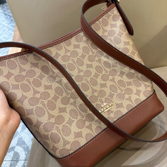 NWT Coach Jude Duffle Bag In Signature Canvas Gold/Tan/Brown CBH20 - Picture 3 of 9